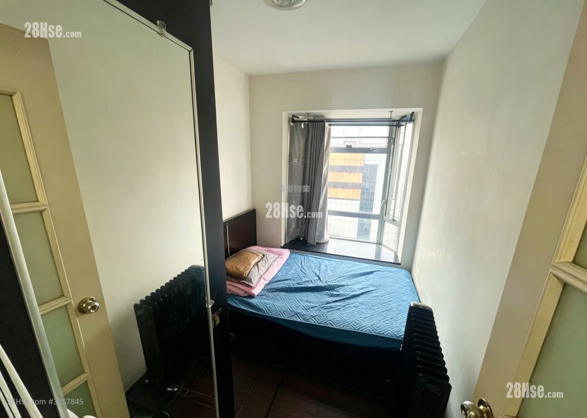 Shatin Centre Sell 2 Bedrooms , 1 Bathroom 357 ft²