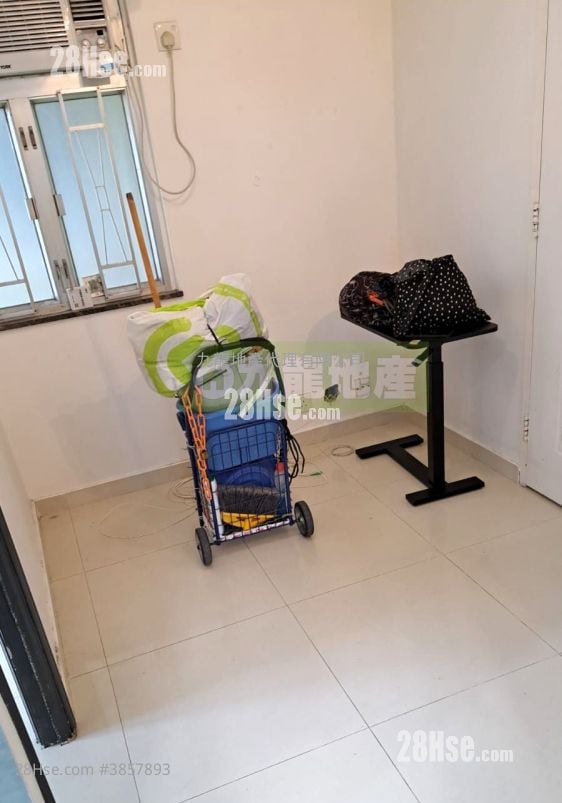 Kam Hoi Mansion Sell 1 Bedroom , 1 Bathroom 193 ft²