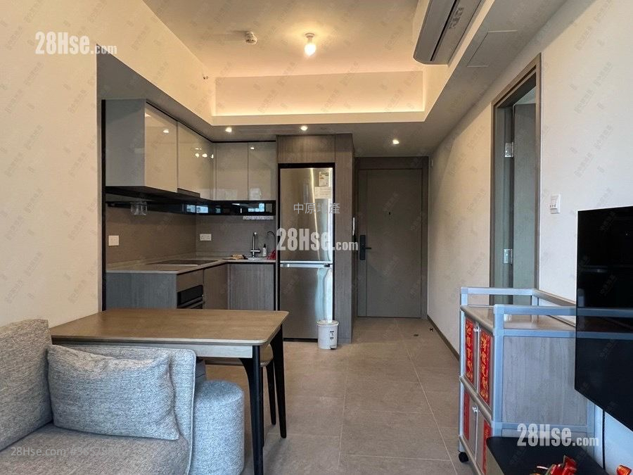 Yoho West Sell 2 Bedrooms 441 ft²
