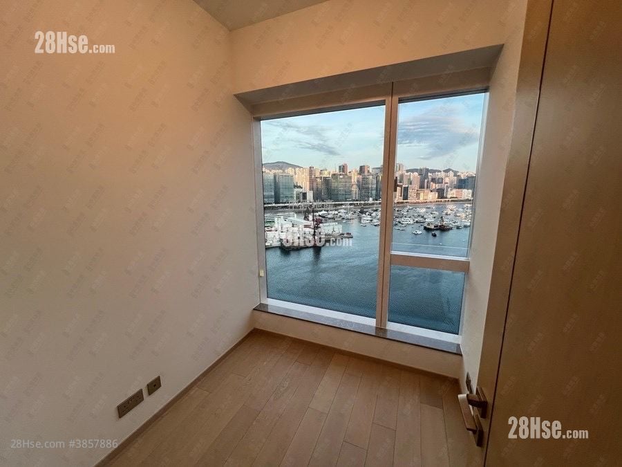 Miami Quay Sell 3 Bedrooms 716 ft²