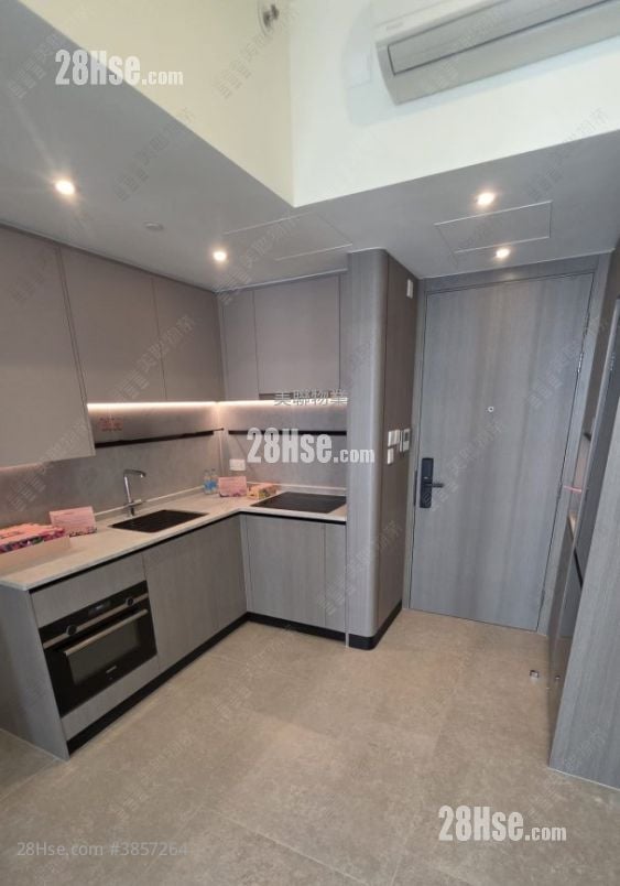 Novo Land Sell 2 Bedrooms , 1 Bathroom 445 ft²