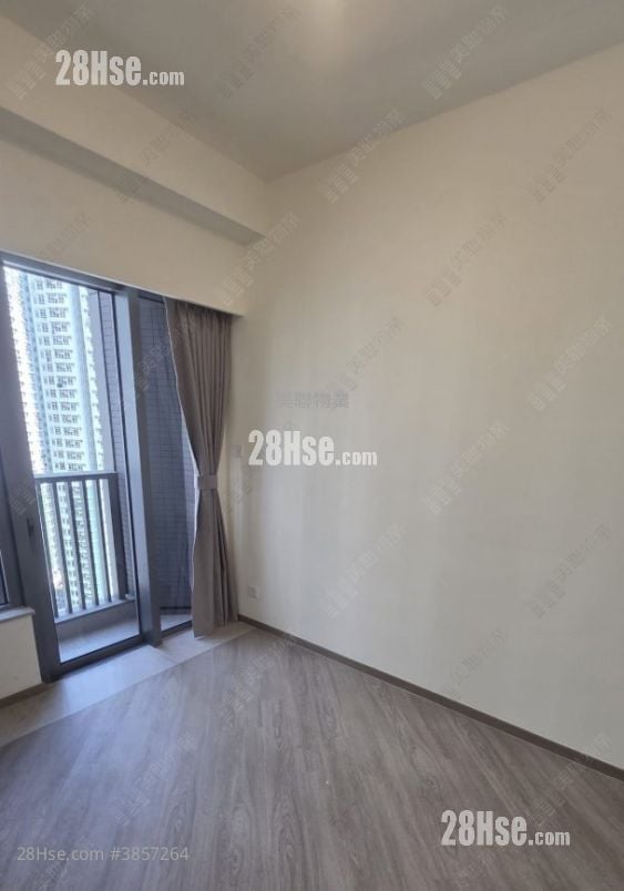 Novo Land Sell 2 Bedrooms , 1 Bathroom 445 ft²
