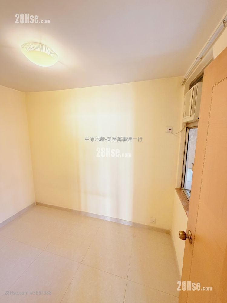 美孚新邨 售盤 3 房 , 1 浴室 654 平方呎