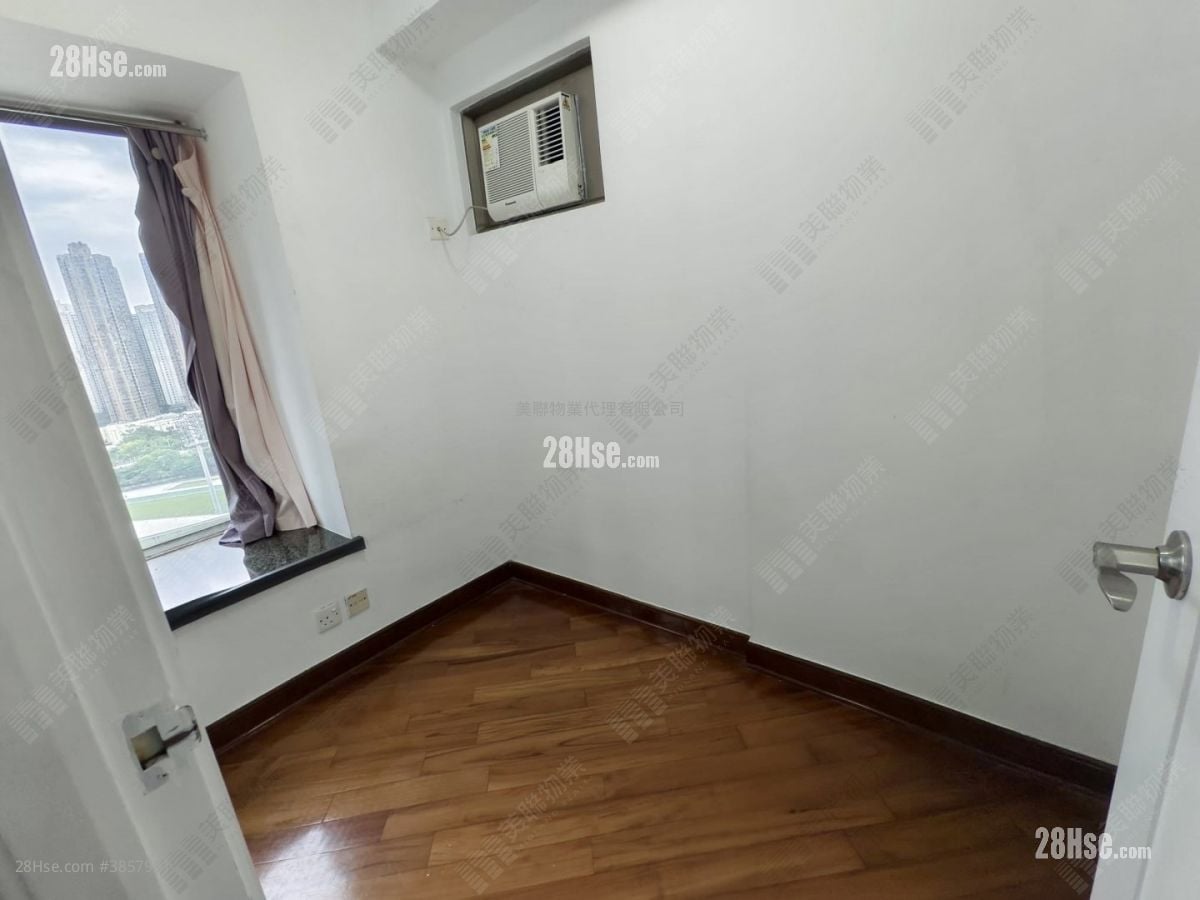 Tseung Kwan O Plaza Sell 3 Bedrooms , 1 Bathroom 489 ft²