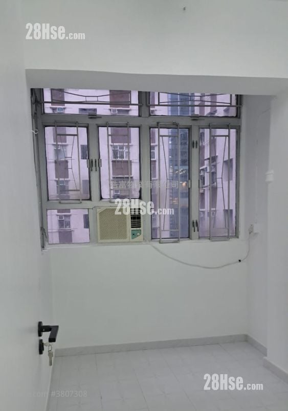 Tak Lee Building Rental 2 Bedrooms , 1 Bathroom 340 ft²