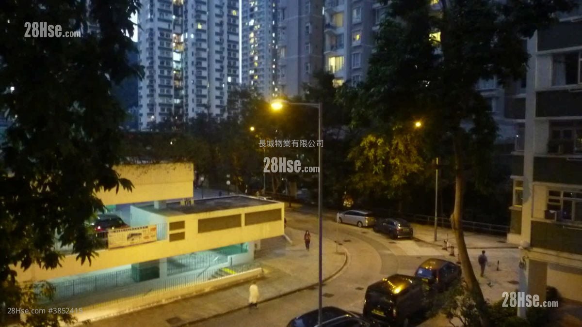 Nan Fung Sun Chuen Sell 3 Bedrooms , 1 Bathroom 570 ft²