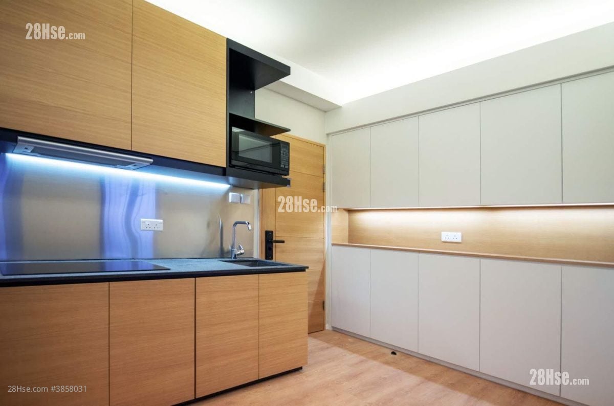 living room: Lyton Building Rental 2 Bedrooms , 1 Bathroom 400 ft²