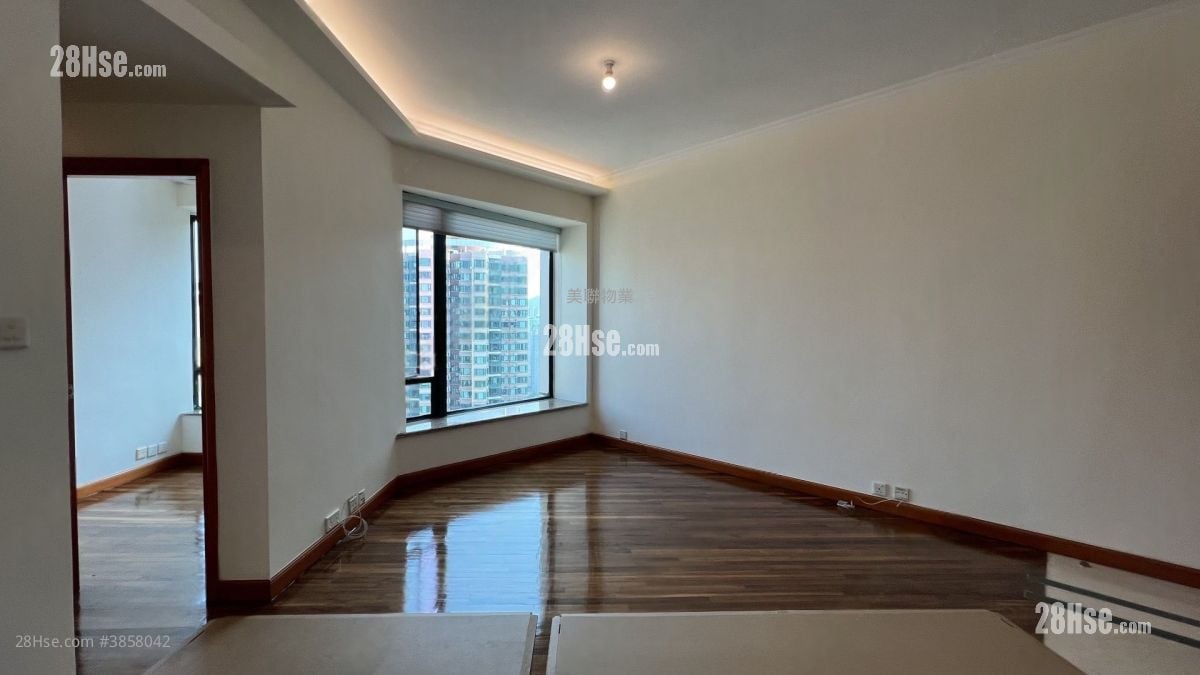 Villa Esplanada Sell 3 Bedrooms , 2 Bathrooms 666 ft²