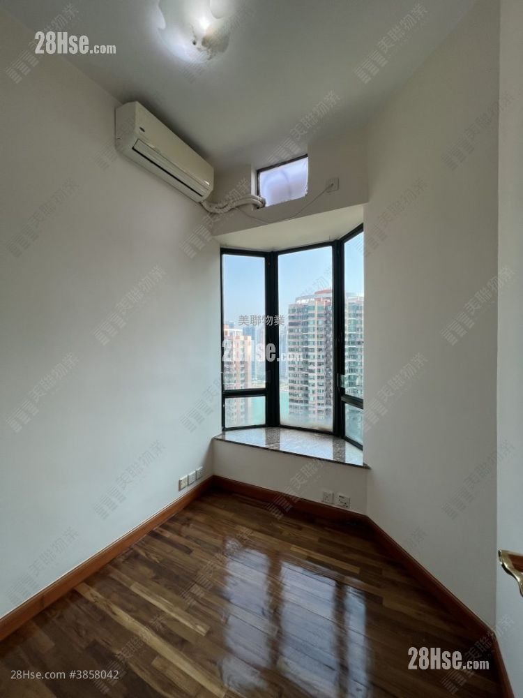 Villa Esplanada Sell 3 Bedrooms , 2 Bathrooms 666 ft²