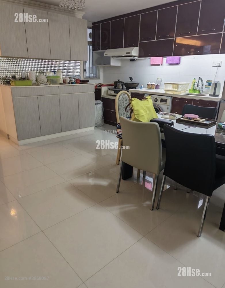 Taikoo Shing Sell 593 ft²