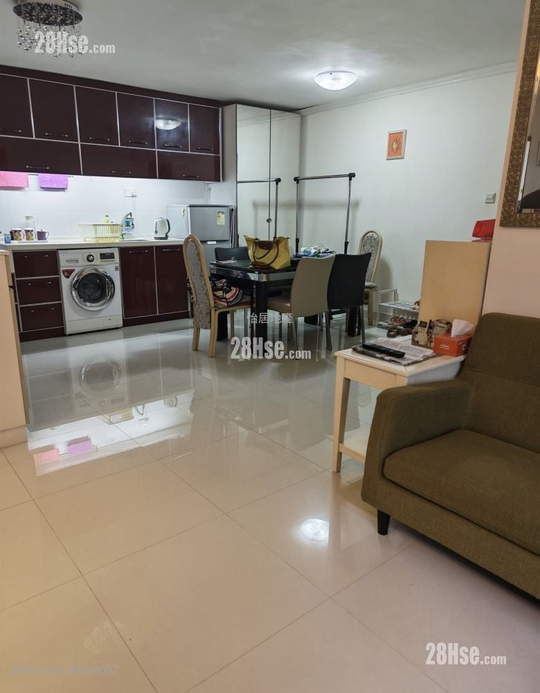 Taikoo Shing Sell 593 ft²