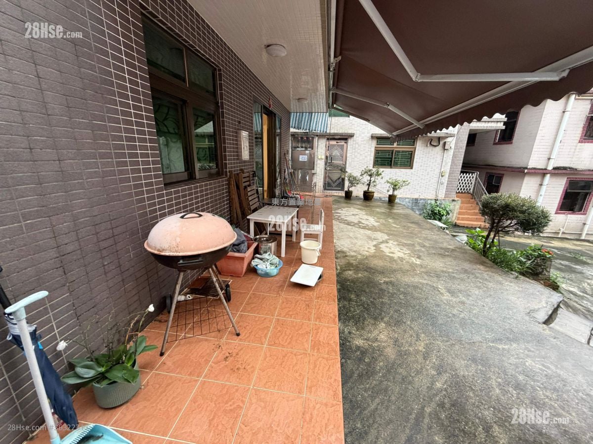 Village Rental 3 Bedrooms , 1 Bathroom 700 ft²