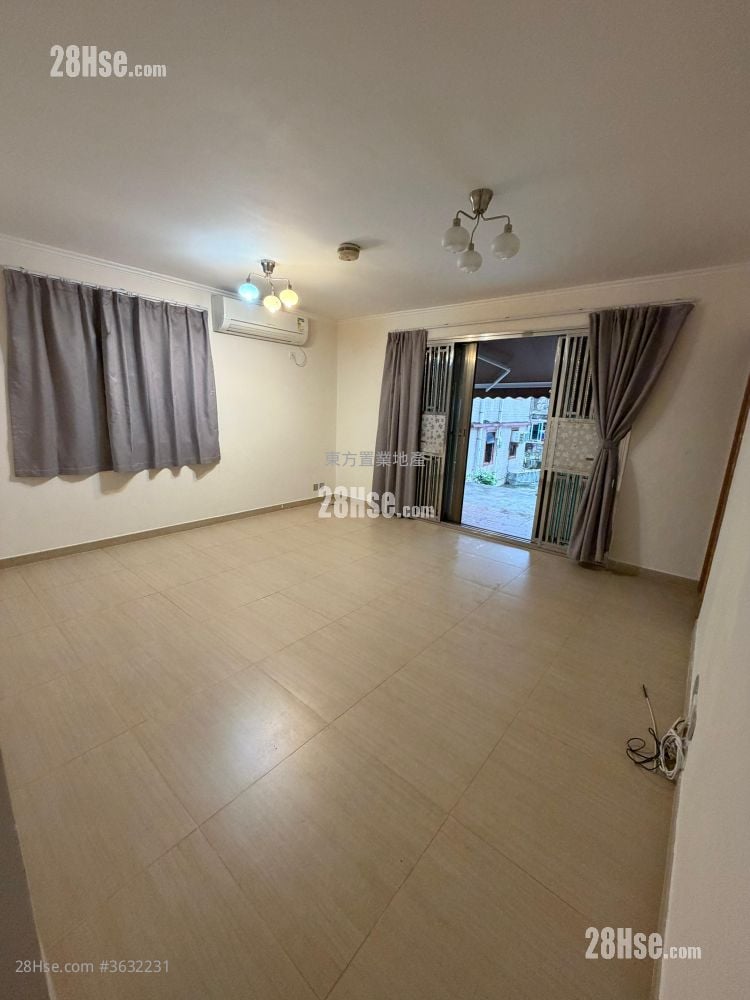 Village Rental 3 Bedrooms , 1 Bathroom 700 ft²