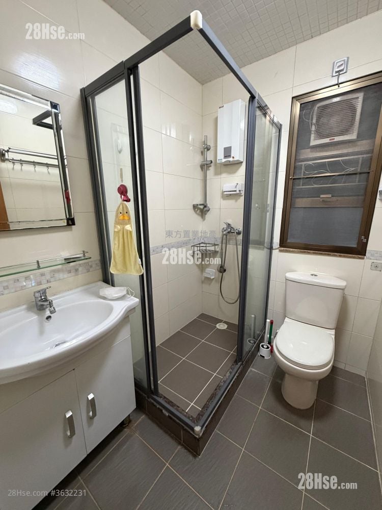 Village Rental 3 Bedrooms , 1 Bathroom 700 ft²