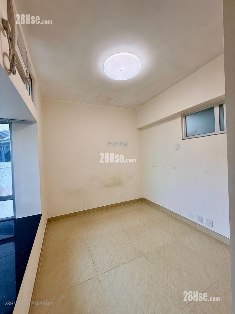 Greenfield Garden Rental 2 Bedrooms , 1 Bathroom 451 ft²