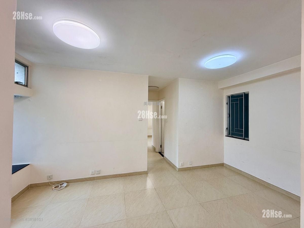 Greenfield Garden Rental 2 Bedrooms , 1 Bathroom 451 ft²