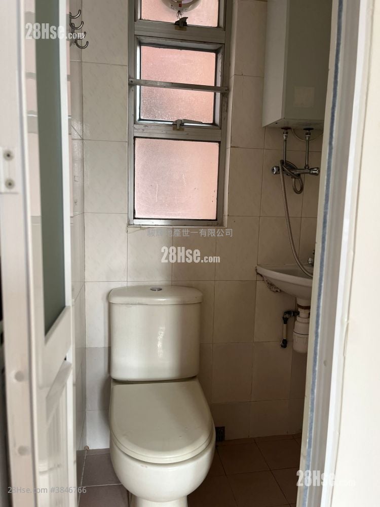 Cheung Fai Building Rental 1 Bedroom , 1 Bathroom 254 ft²