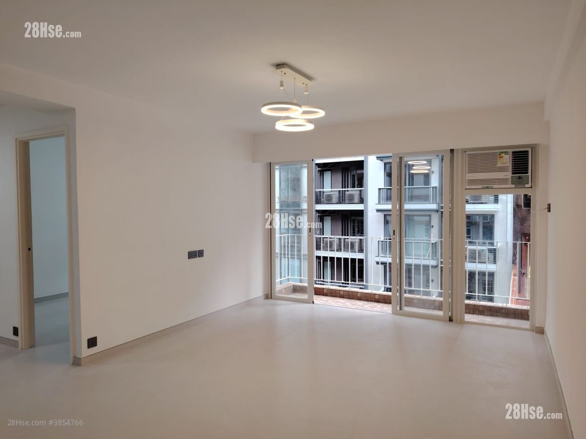 Phoenix Court Rental 3 Bedrooms , 2 Bathrooms 915 ft²