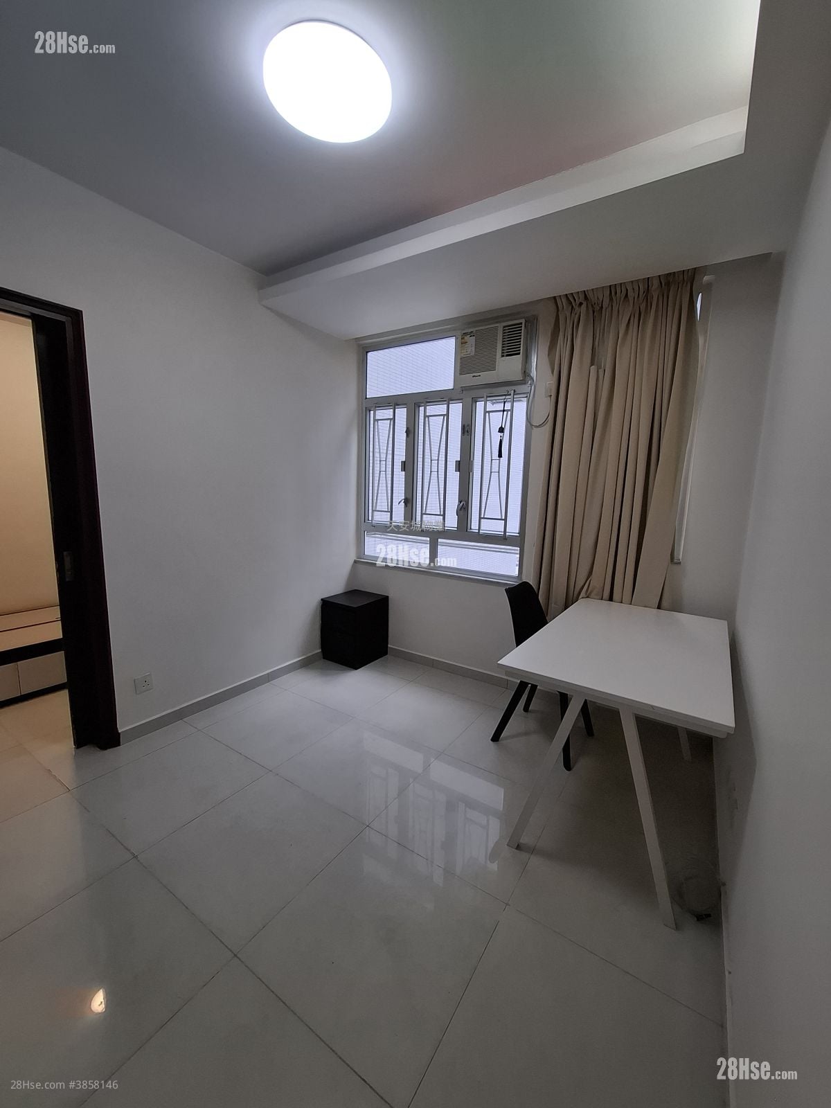 Man King Building Rental 1 Bedroom , 1 Bathroom 195 ft²