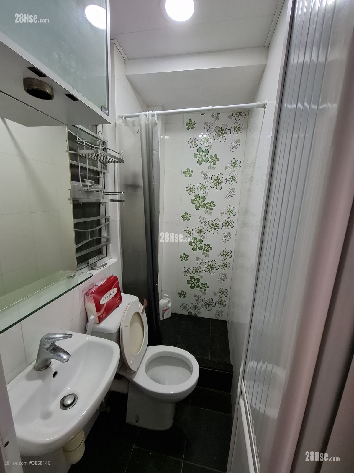 Man King Building Rental 1 Bedroom , 1 Bathroom 195 ft²