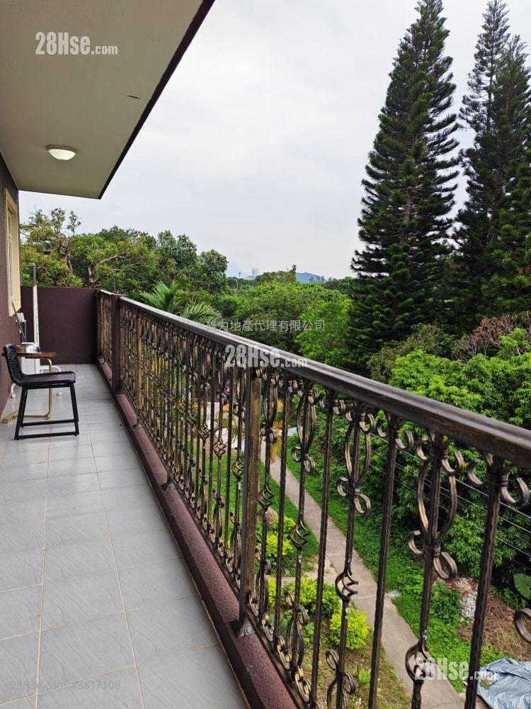 Village Rental 3 Bedrooms , 1 Bathroom 630 ft²