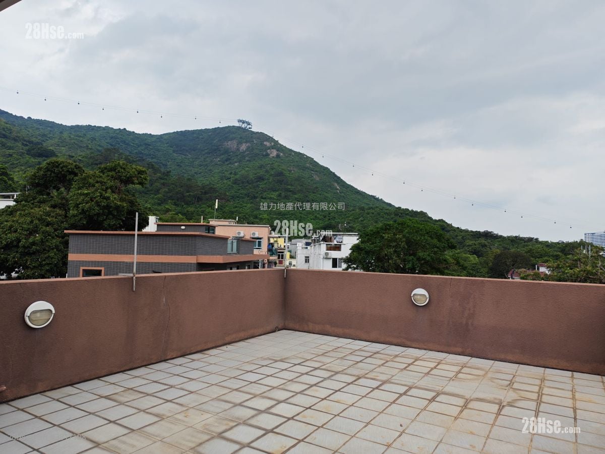 Village Rental 3 Bedrooms , 1 Bathroom 630 ft²