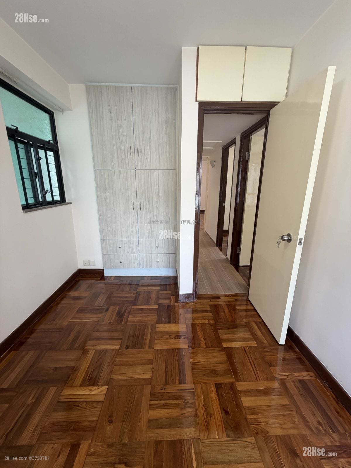 Prosperous Garden Rental 3 Bedrooms , 1 Bathroom 590 ft²