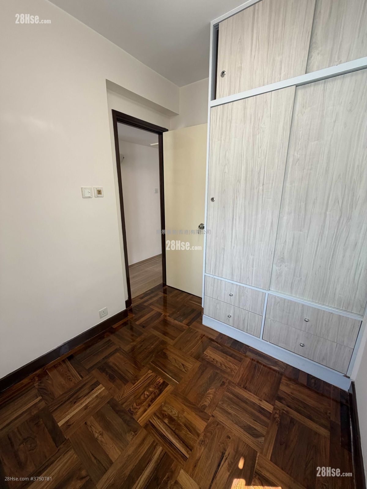 Prosperous Garden Rental 3 Bedrooms , 1 Bathroom 590 ft²