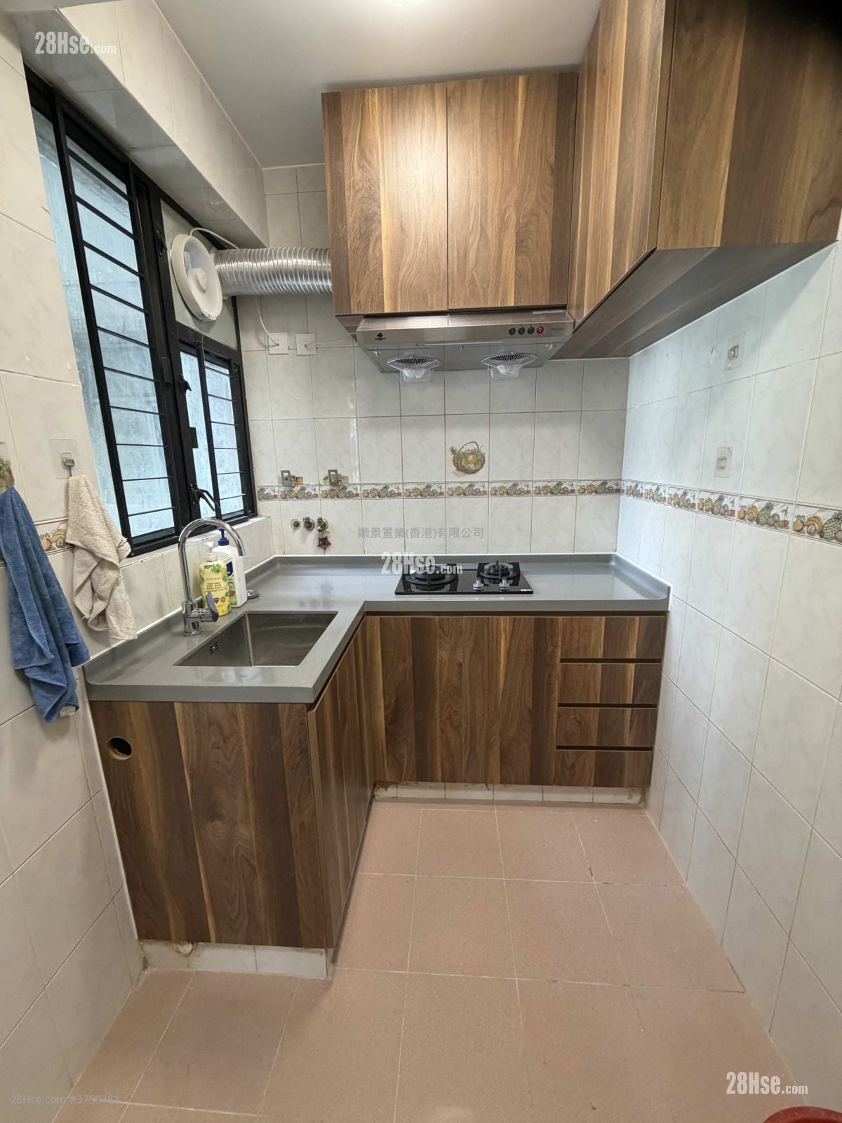 Prosperous Garden Rental 3 Bedrooms , 1 Bathroom 590 ft²