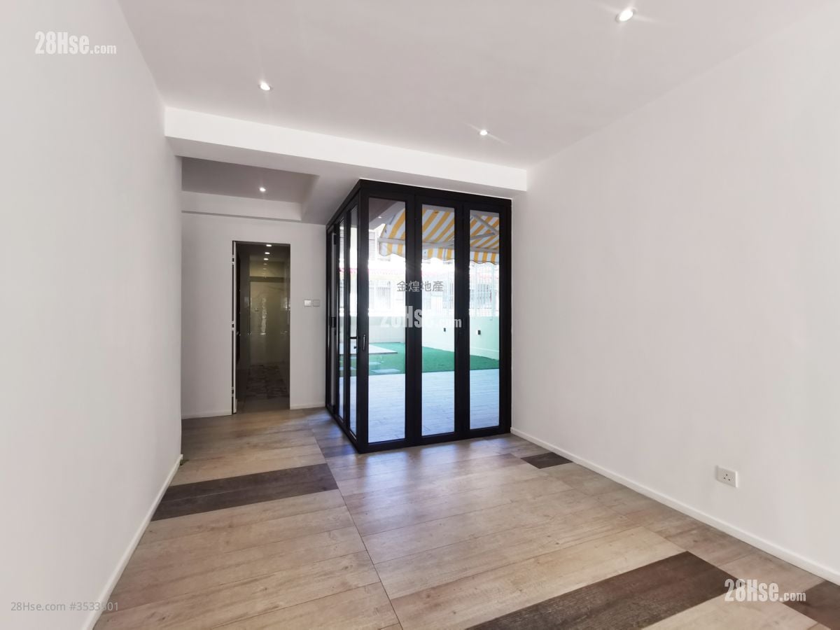 Way Man Court Rental 2 Bedrooms , 2 Bathrooms 952 ft²