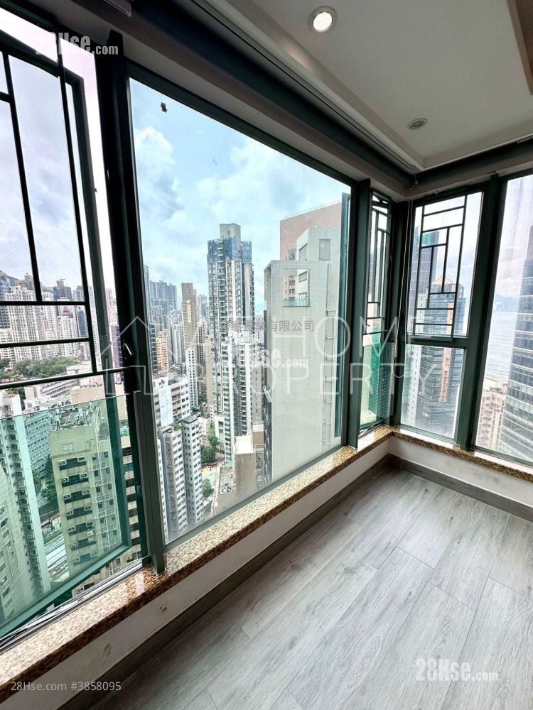 Queen's Terrace Rental 2 Bedrooms , 1 Bathroom 411 ft²