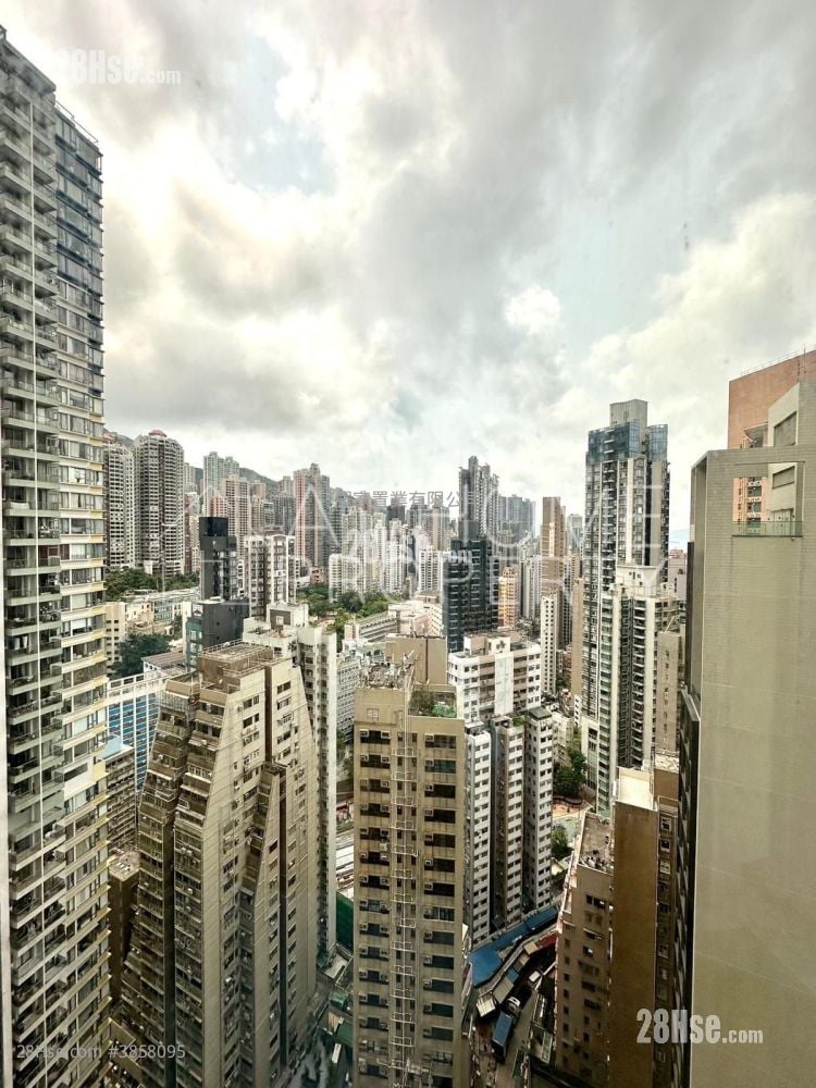 Queen's Terrace Rental 2 Bedrooms , 1 Bathroom 411 ft²