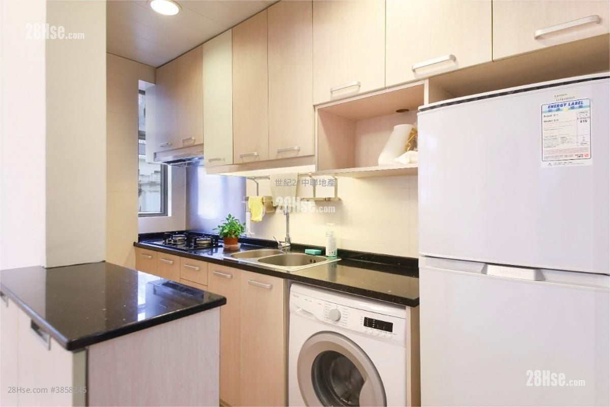 Bonham Crest Rental 2 Bedrooms , 1 Bathroom 555 ft²