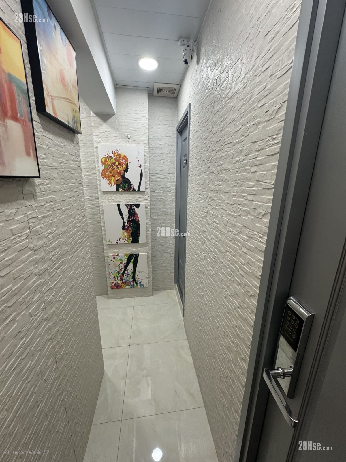 愉都大厦 租盘 1 房 , 1 浴室 150 平方尺