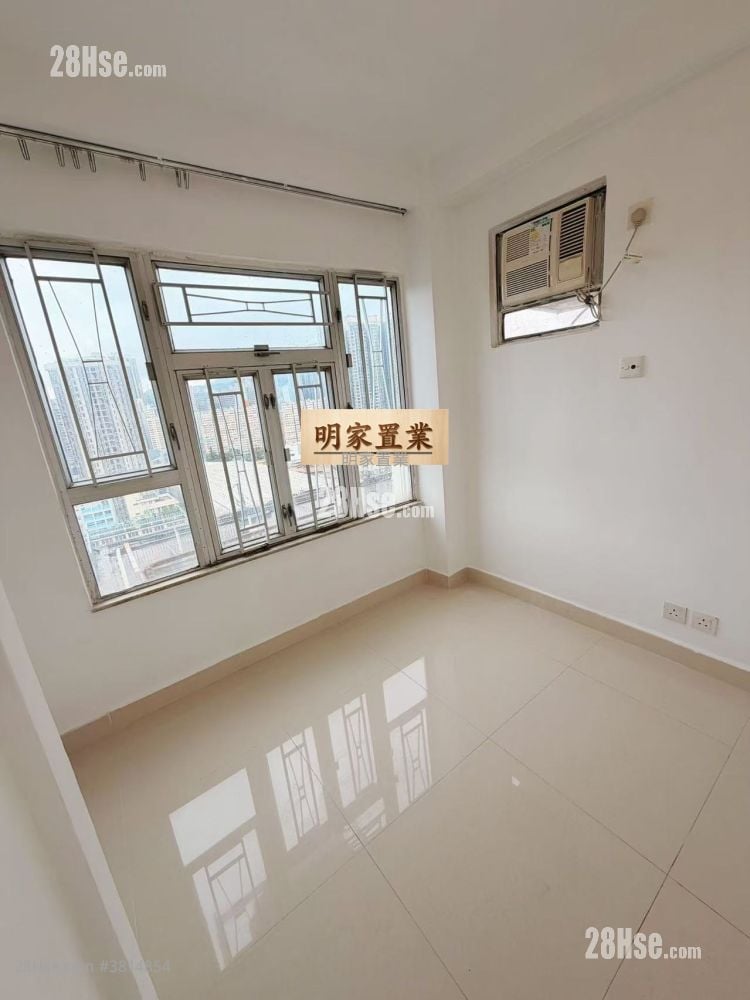 Hayon Building Rental 2 Bedrooms , 1 Bathroom 251 ft²
