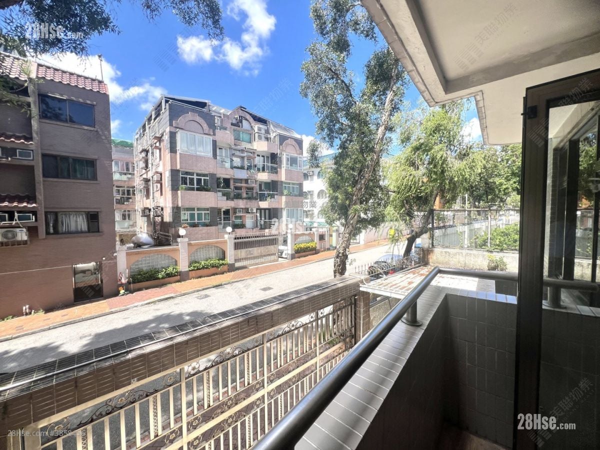 Peony Garden Sell 1,346 ft²