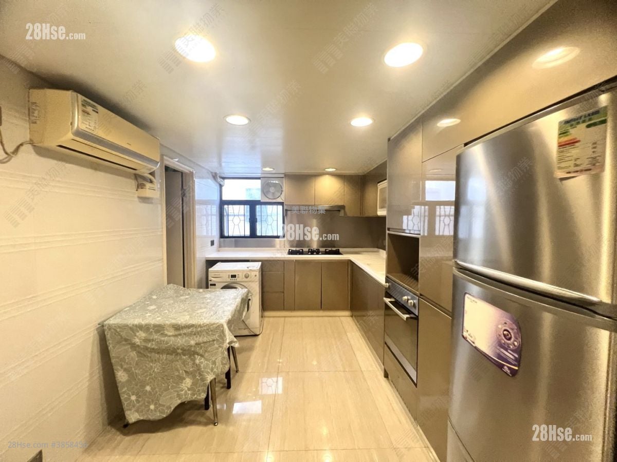 Peony Garden Sell 1,346 ft²