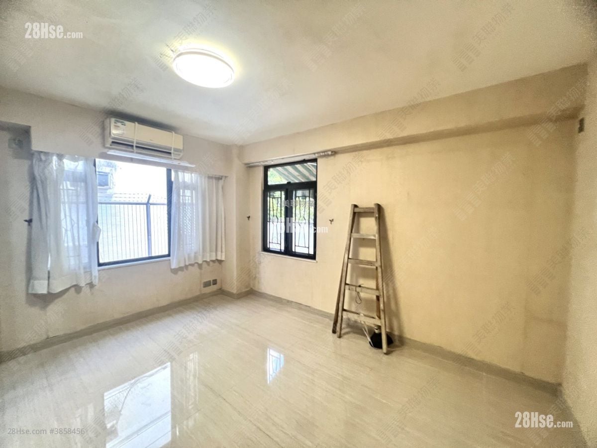 Peony Garden Sell 1,346 ft²