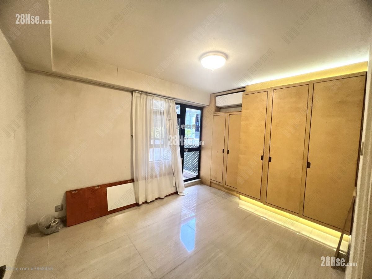 Peony Garden Sell 1,346 ft²
