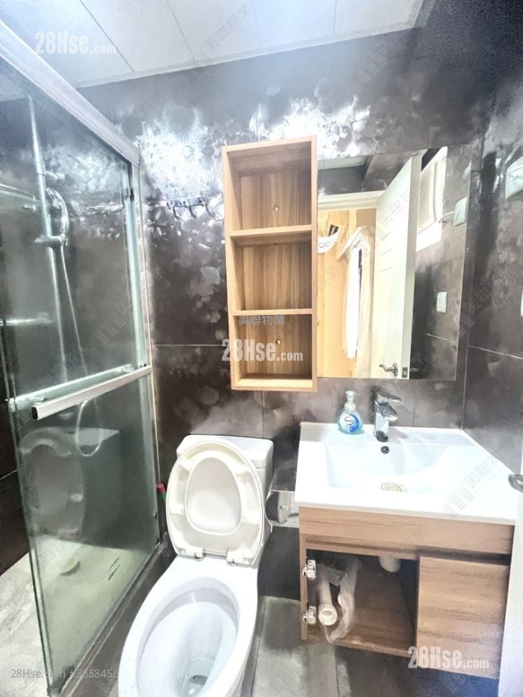 Peony Garden Sell 1,346 ft²