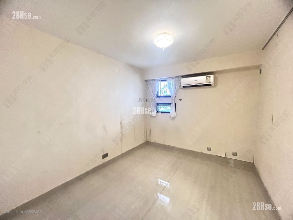 Peony Garden Sell 1,346 ft²
