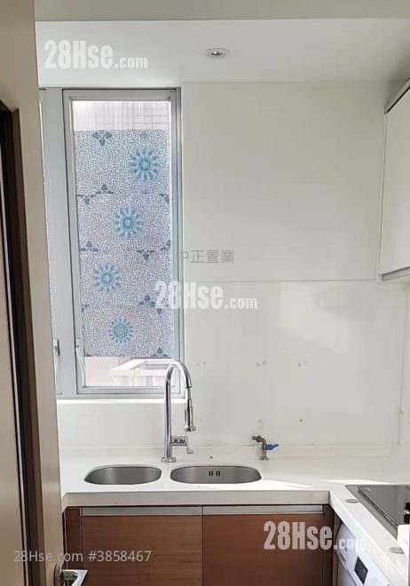The Latitude Rental 3 Bedrooms , 1 Bathroom 637 ft²