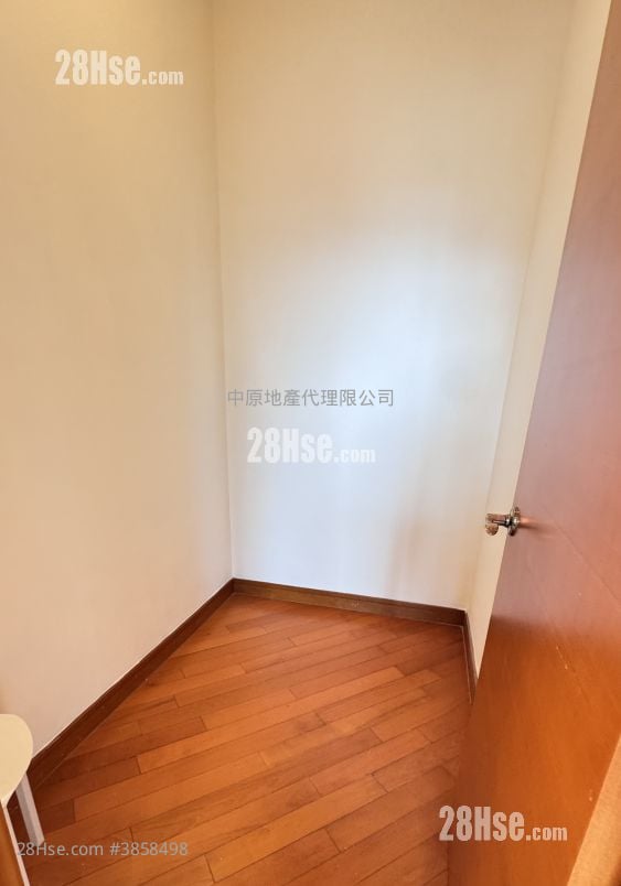 銀湖天峰 售盤 2 房 , 1 浴室 762 平方呎