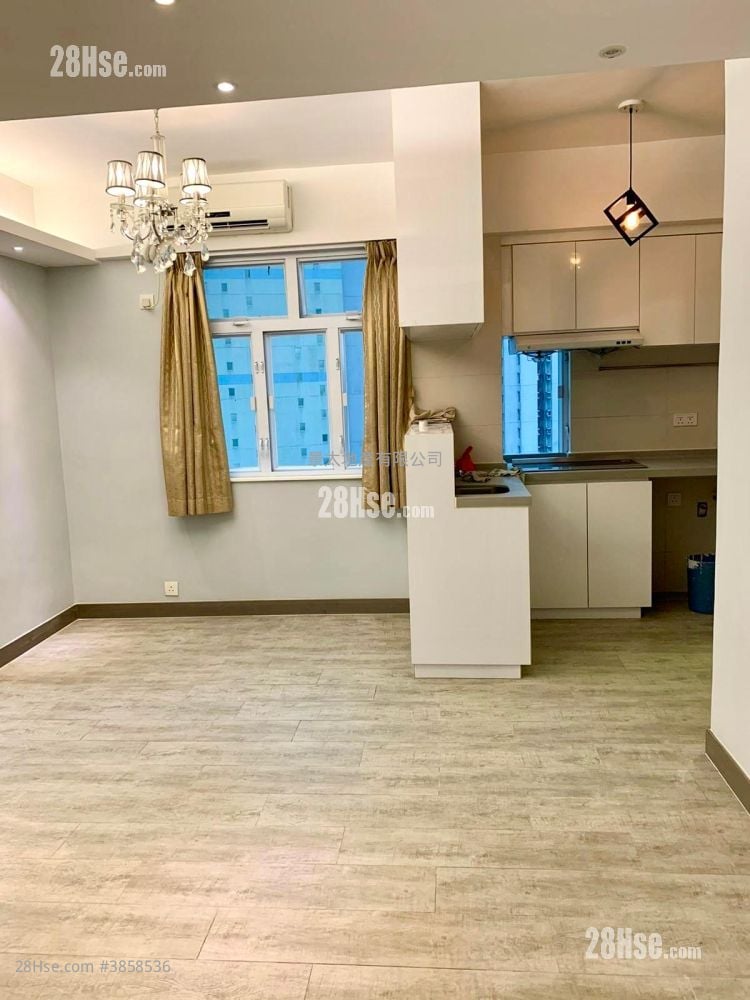 Tung Hing Building Sell 2 Bedrooms , 1 Bathroom 385 ft²