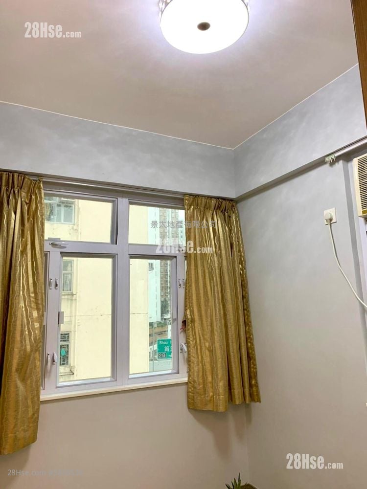 Tung Hing Building Sell 2 Bedrooms , 1 Bathroom 385 ft²