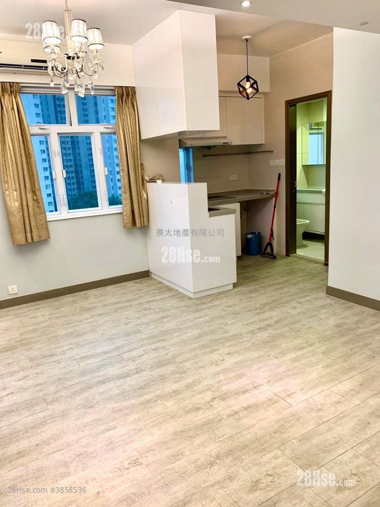 Tung Hing Building Sell 2 Bedrooms , 1 Bathroom 385 ft²
