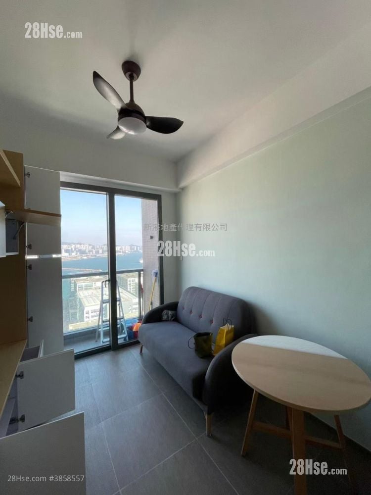 Eresidence Sell 1 Bedroom , 1 Bathroom 303 ft²
