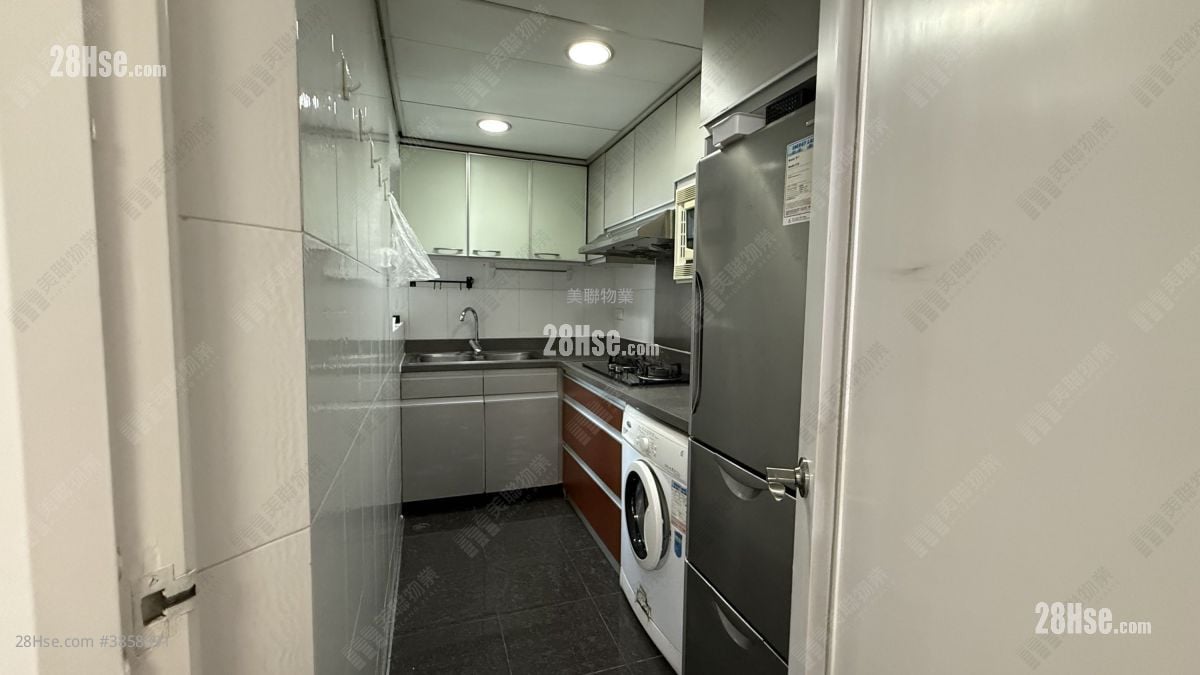 Tseung Kwan O Plaza Sell 3 Bedrooms , 1 Bathroom 489 ft²