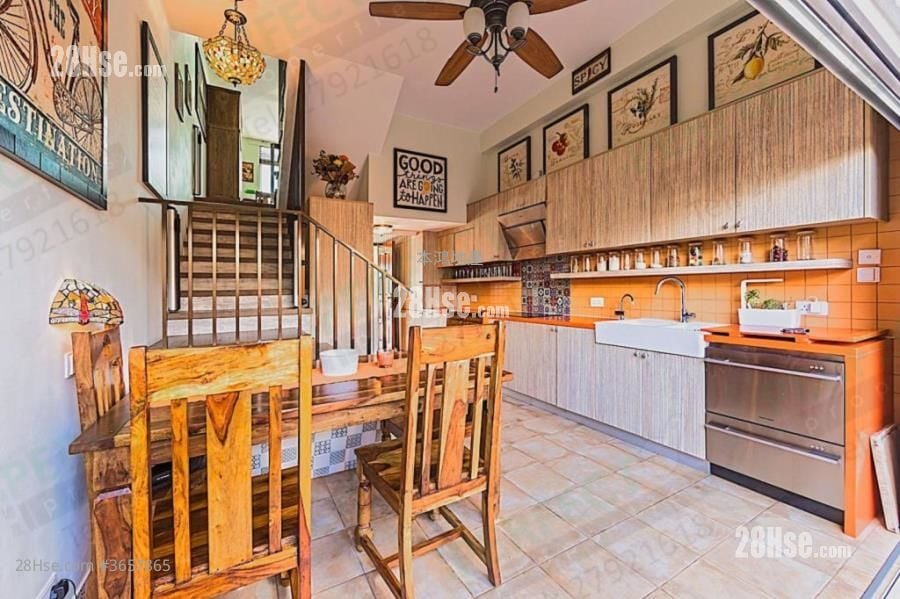 Villa Royale Sell 4 Bedrooms 1,234 ft²