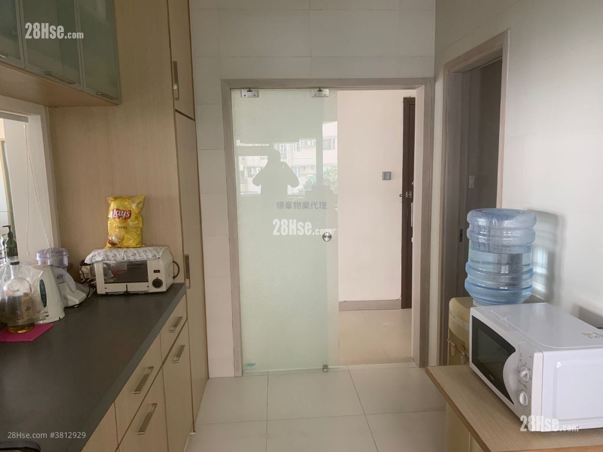 Botanic Terrace Sell 3 Bedrooms , 2 Bathrooms 1,270 ft²